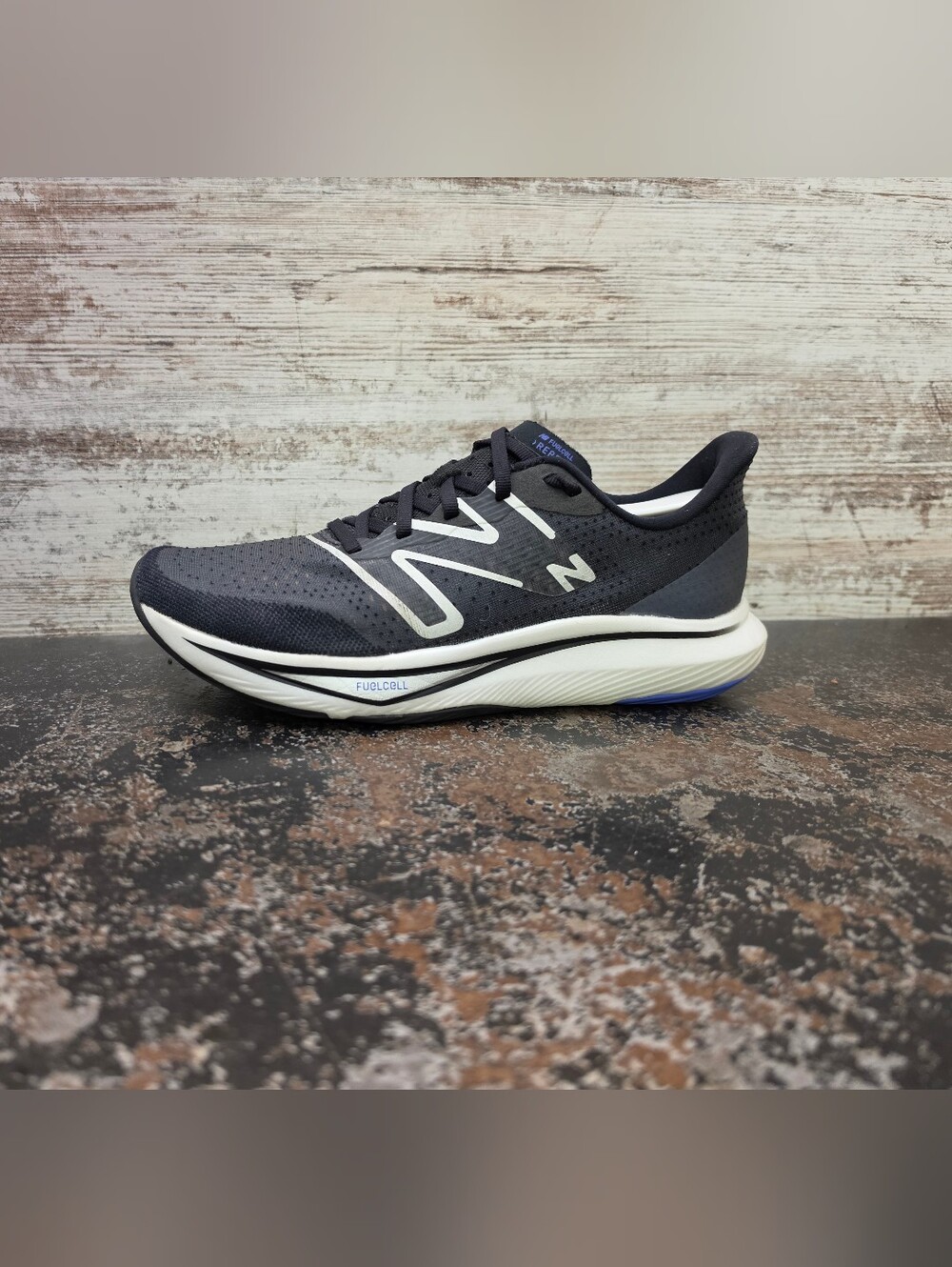 Womens New Balance FuelCell Rebel v3 Running Shoes Sz 9.5 WFCXMB3